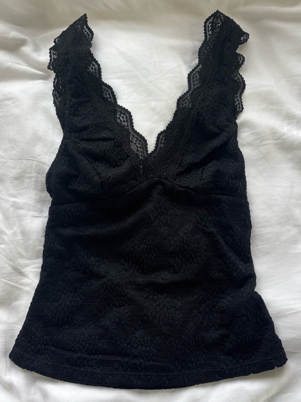 Free People brand new Black Lace V-Neck Crop Camisole